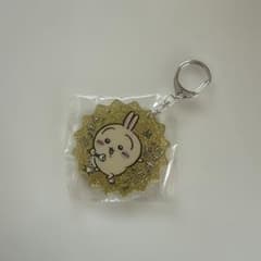 映画ちいかわ　ラメアクリルキーホルダー　うさぎのサムネイル