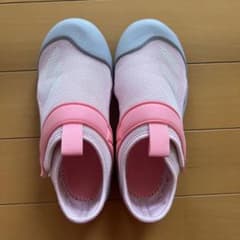 adidasキッズ　サンダル　お値下げ！のサムネイル