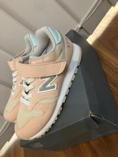 New Balance 373 ピンク スニーカーのサムネイル