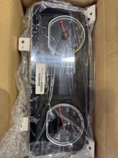 ISUZU ギガ 2PG-CXZ77CT タコメーター スピードメーター - メルカリ
