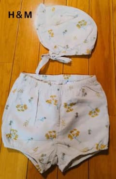 H&M 花柄ショートパンツと帽子セットのサムネイル