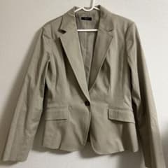 【美品】a.v.v ベージュ ジャケット 入学式 スーツ アーヴェヴェ avv