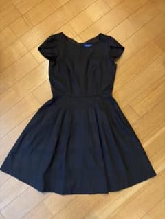 Burberry Blue Label 黒ワンピースのサムネイル