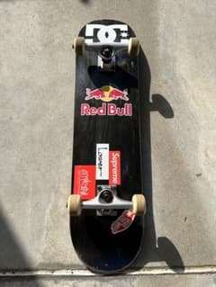 スケボー デッキ レッドブル DC Supreme - メルカリ