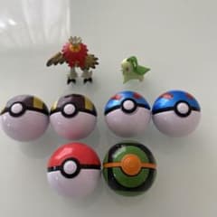 ポケモン モンスターボール型フィギュア 8点セットのサムネイル
