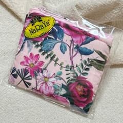 【新品未使用】 NaRaYa 花柄ポーチのサムネイル