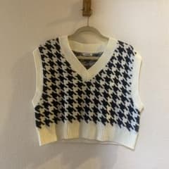 ニット ベストのサムネイル
