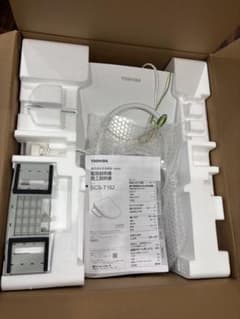 美品！TOSHIBA 温水洗浄便座 SCS-T162(W) ホワイトのサムネイル