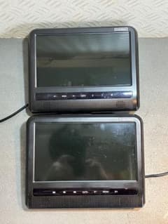 9インチポータブルDVD内蔵プレーヤーDreamMaker DV090BTのサムネイル