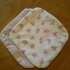 おりもの用布ナプキン2枚セットのサムネイル