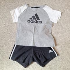 adidas Tシャツ&ショートパンツセットのサムネイル