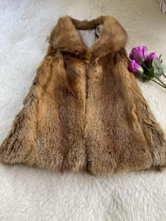 ⑸高級毛皮　ノースリーブ　美品　レッドフォックス　ベスト(ジレ) ⑸高級毛皮 ノースリーブ 美品 レッドフォックス ベスト(ジレ) - メルカリ