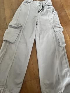 GU キッズ カーゴパンツ グレー 150cmのサムネイル