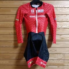 支給品　team breeze　スキンスーツ　イギリス　ワンピース　Kalas 支給品 team breeze スキンスーツ イギリス ワンピース Kalas - メルカリ