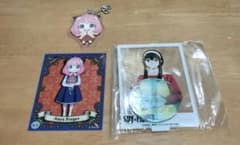 Excellent condition Spy Family Anya Forger acrylic keychain card