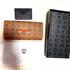 ✨新品✨レアデザイン✨MCM　長財布　リボン　コニャックのサムネイル