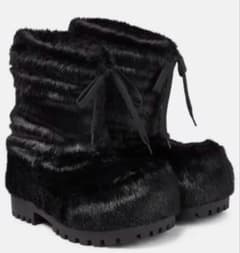 Balenciaga Alaska Fur Boots 41/42のサムネイル