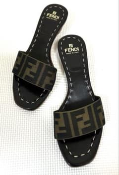 FENDI ズッカ柄 サンダル - メルカリ