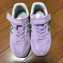 ニューバランス キッズ スニーカーのサムネイル
