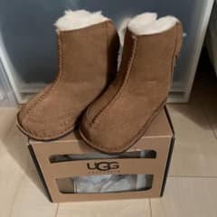UGG キッズ ブーツ 早い者勝ち＊最終値下げのサムネイル
