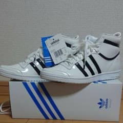 adidas アディダス スニーカー24cmのサムネイル