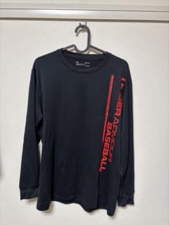UNDER ARMOUR アンダーアーマー ブラック ロングスリーブTシャツ Mのサムネイル