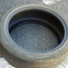 海外製のタイヤ四本セットのサムネイル