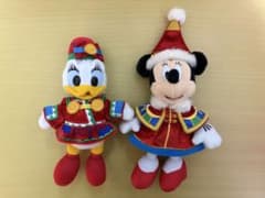 東京ディズニーランド クリスマスファンタジー ミニーデイジーぬいぐるみバッジのサムネイル