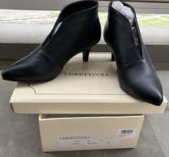 LIBERTYDOLL リバティドール　ショートブーツ　Vカット　ブーティ　黒のサムネイル