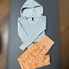 NVGTNレギンス+クロップドトップスセットXSのサムネイル