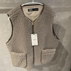 ZARA ベージュ ボアジレ L 【新品、未使用】のサムネイル