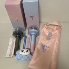 SEVENTEEN ペンライト 2本セット ボンボンイ リストバンドのサムネイル