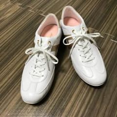 yuri様専用♡スニーカー ホーキンス 23.5cmのサムネイル