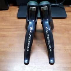 値下げ　シマノアルテグラ　Di2 ST-6870　Stiレバー左右セット 11sのサムネイル