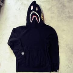 A BATHING APE シャークパーカー