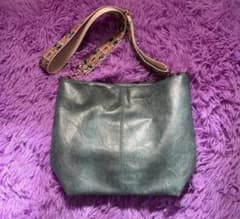 2個セット　美品　レザーショルダーバッグ　ブルー　レッドのサムネイル