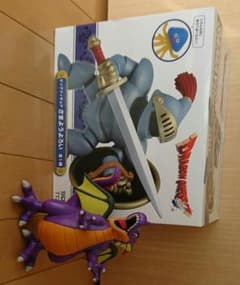竜王&さまようよろい ドラゴンクエストフィギュアのサムネイル