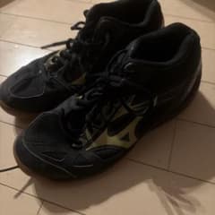 Mizuno バレーボールシューズ ブラック/ゴールド24.5 - メルカリ