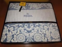 FENDI 毛布 ブランケット ブルー系　シミあり FENDI 毛布 ブランケット ブルー系 シミあり - メルカリ