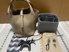 【価格交渉OK】本革 楽天 4U キューブバッグ プレミアムのサムネイル