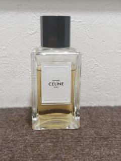 オードパルファム パラード 正規品】セリーヌ セリーヌ　パラード　残7〜8割 100ml メルカリ - 残8割程度 香水(ユニセックス)
