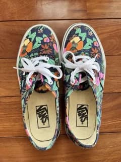 VANS Authentic Multi Tropical 6 24cm
