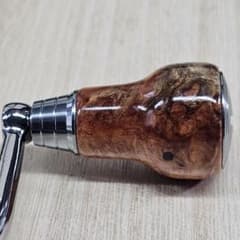 花梨瘤(紅青)ラウンド型S」手作りウッドハンドルノブ／シマノA、ダイワ