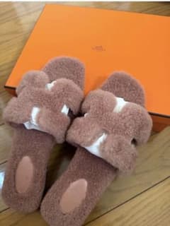 エルメスHERMES オラン ムートンサンダル 38 - メルカリ