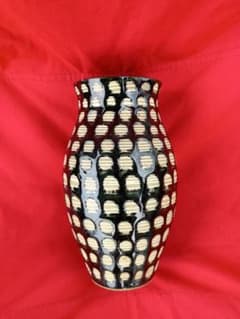 黒とベージュのドット柄 一輪挿し 花瓶のサムネイル