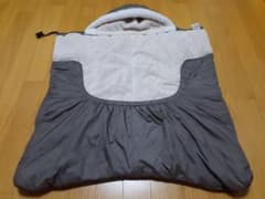 抱っこひも　防寒ケープのサムネイル
