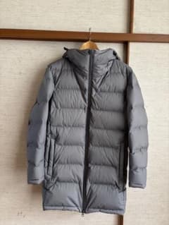 ユニクロ　メンズシームレスダウンジャケット　グレー　Mサイズのサムネイル