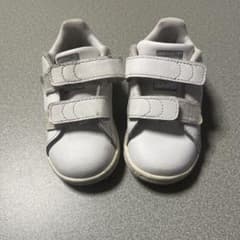 adidas SANSKRIT ホワイト キッズシューズのサムネイル
