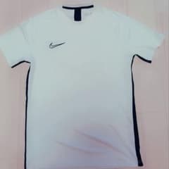 NIKE Tシャツのサムネイル