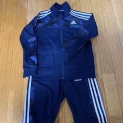 【レモンジーナ　平日発送様専用】adidasアディダス　ジャージ上下セット130のサムネイル
